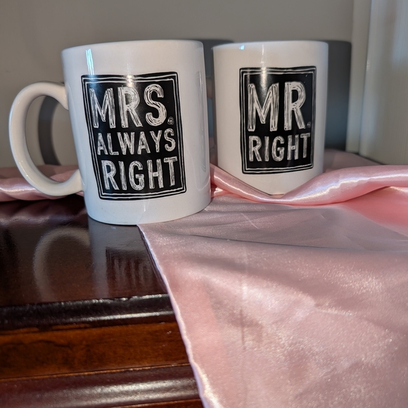 Home Essentials Black and White Ceramic Mugs Set - Picture 1 of 4